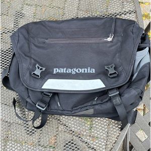 Patagonia mini messenger